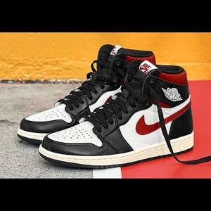 JORDAN 1 GYM RED HIGHS (gs)